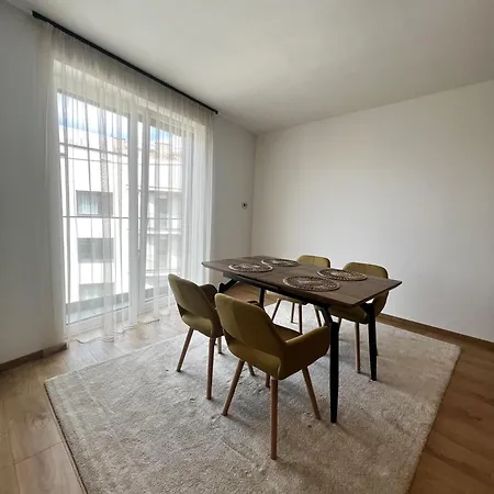 Ξενοδοχείο με διαμερίσματα Mt