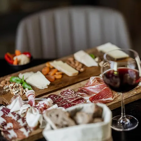 Mt Ξενοδοχείο με διαμερίσματα